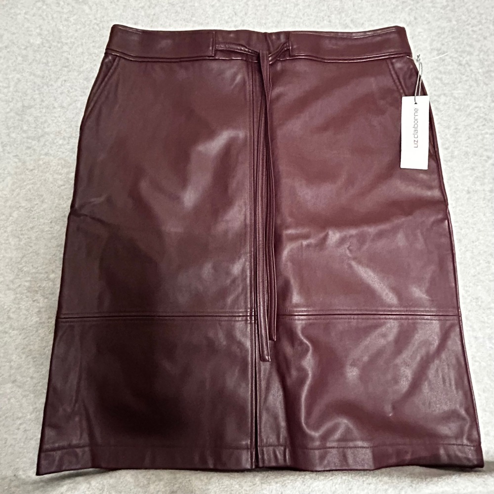 New Liz Claiborne Women's Burgundy Faux‎ Leather Skirt Holidays Size 12